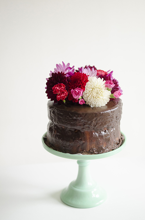 how_to_flower_topped_cake_500-copy