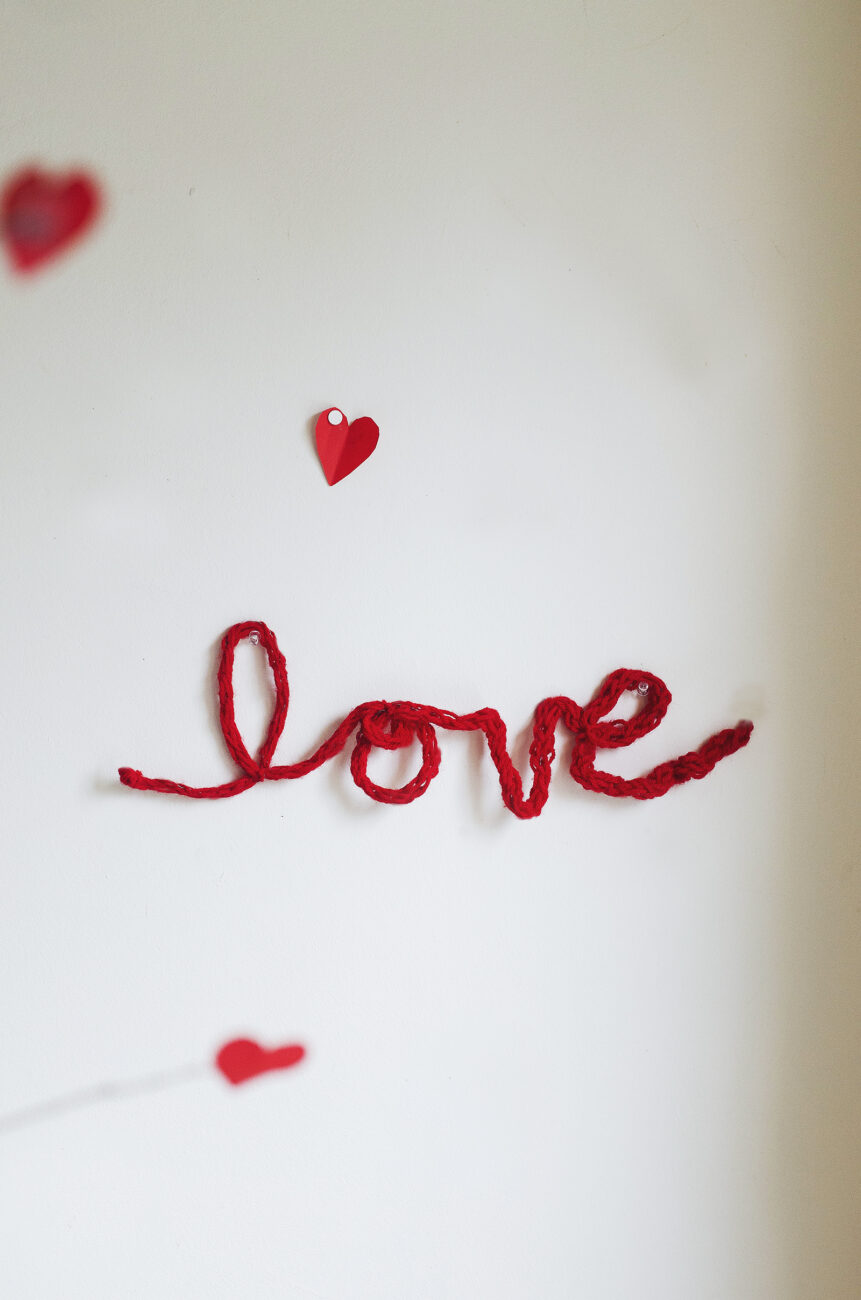 DIY Finger knit love